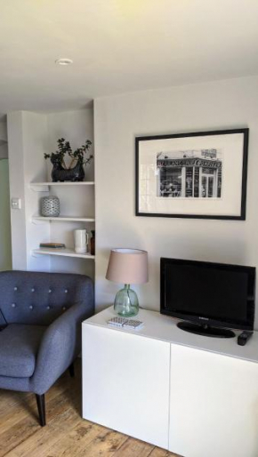 Malvern hills, beautiful garden flat Twohundredandseven